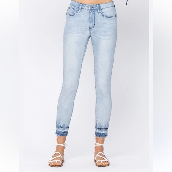Judy Blue Jeans- ombré release hem jeans- size 3/26- skinny fit - Picture 1 of 9